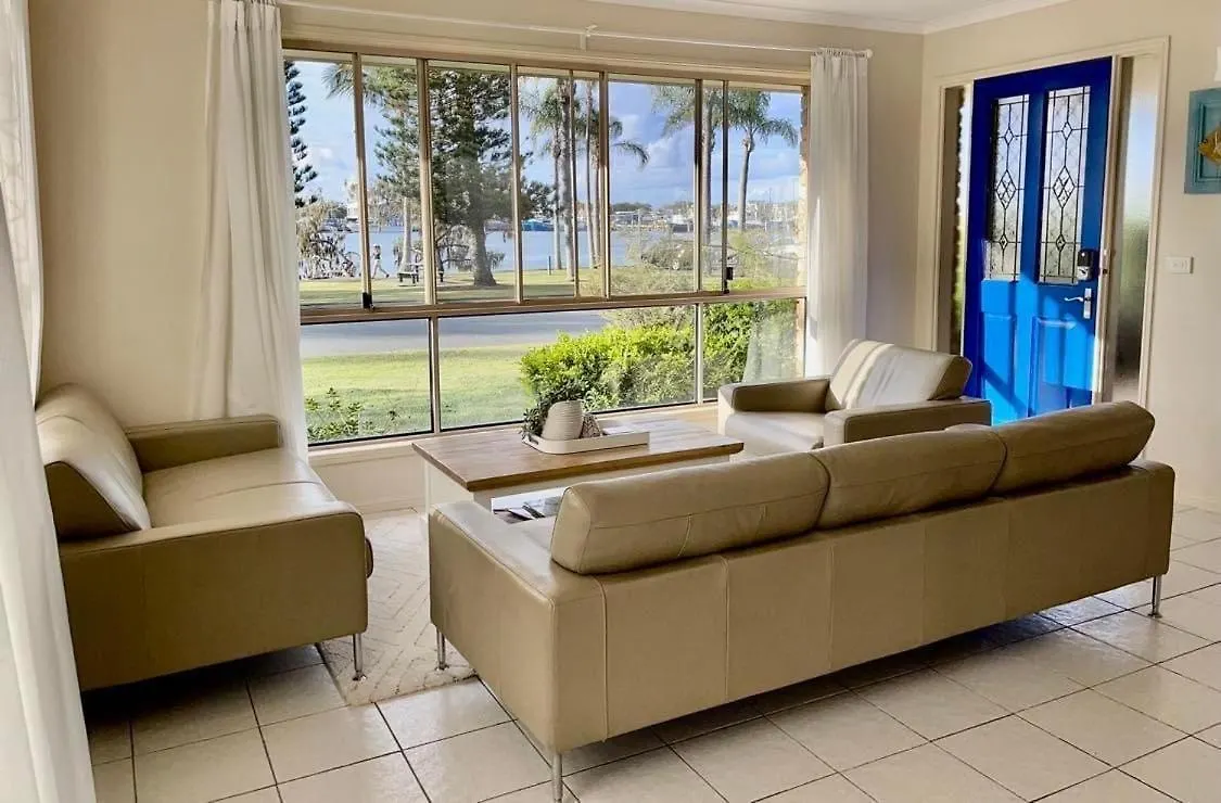 Sea La Vie Villa Buddina Holiday home