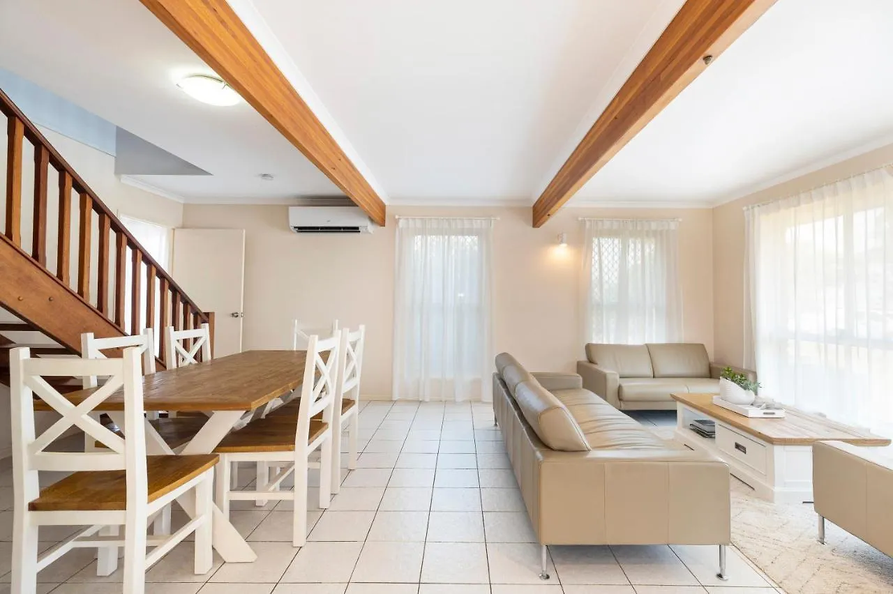 Sea La Vie Villa Buddina Holiday home